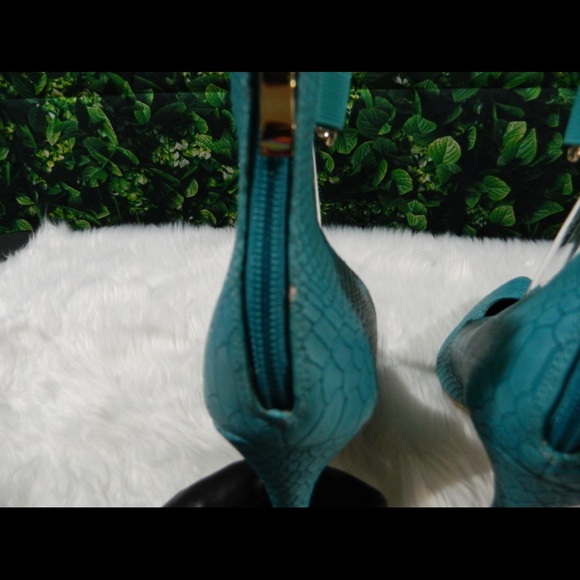 Chain Ankle Pump NWOT - Picture 6 of 7